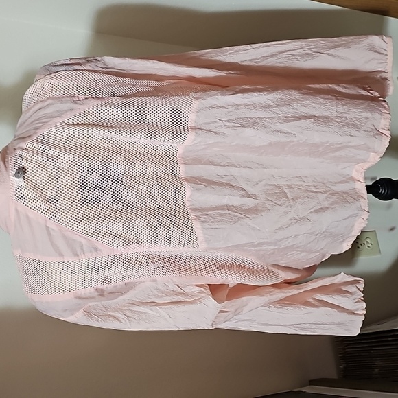 Size 22 livi active netted light pink jacket. - Picture 3 of 4